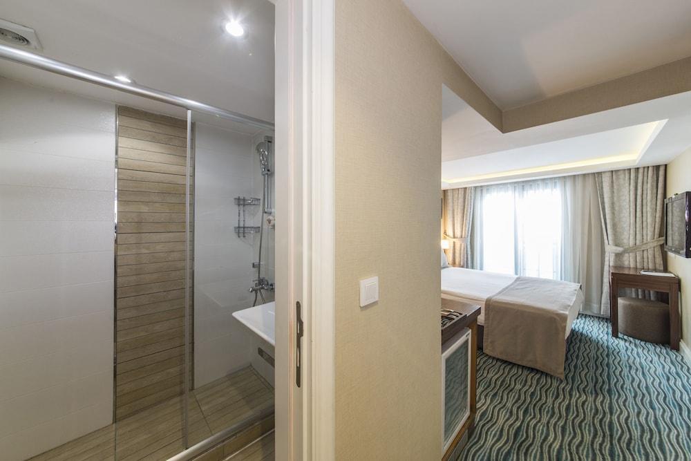 Aston Hotel Taksim อิสตันบูล ภายนอก รูปภาพ