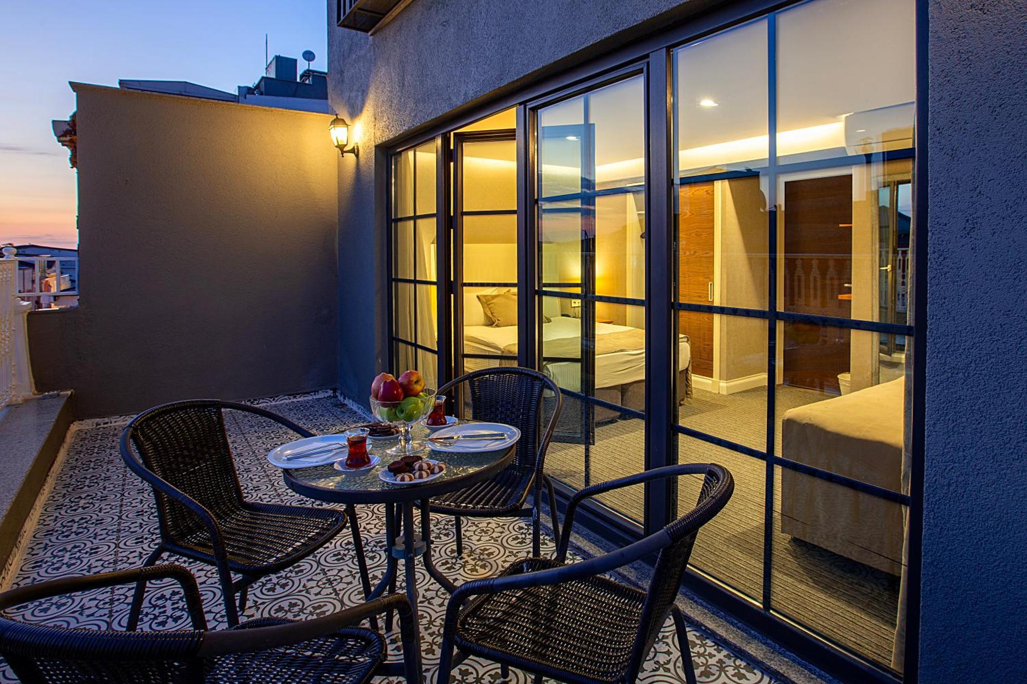 Aston Hotel Taksim อิสตันบูล ภายนอก รูปภาพ