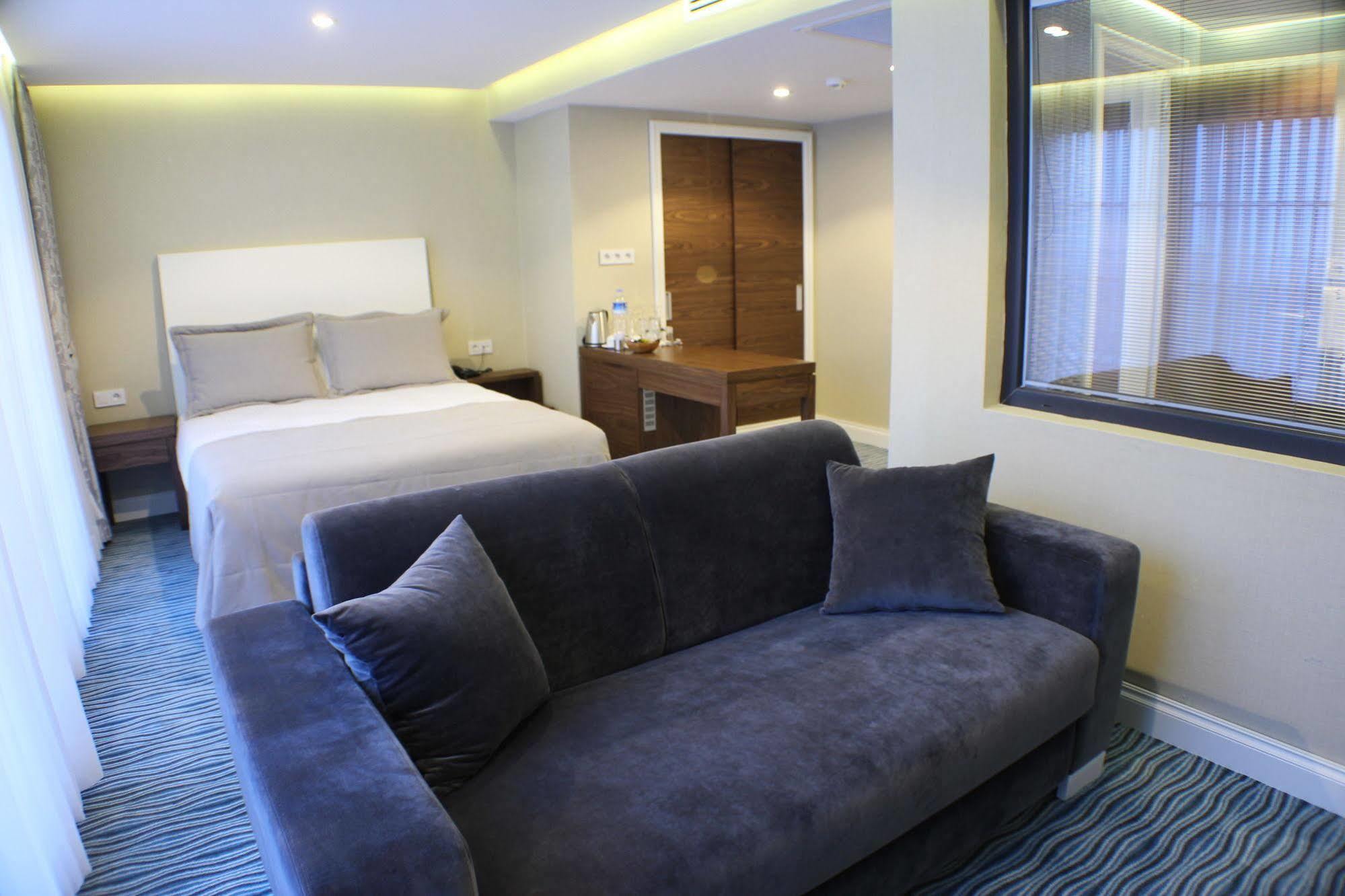 Aston Hotel Taksim อิสตันบูล ภายนอก รูปภาพ